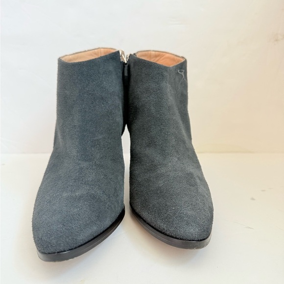 Manolo Blahnik Grey Suede Leather Brusta block heel ankle booties EU 39 - Picture 2 of 9